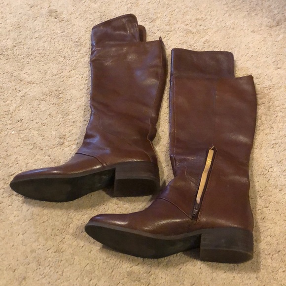 Boots - Picture 4 of 4